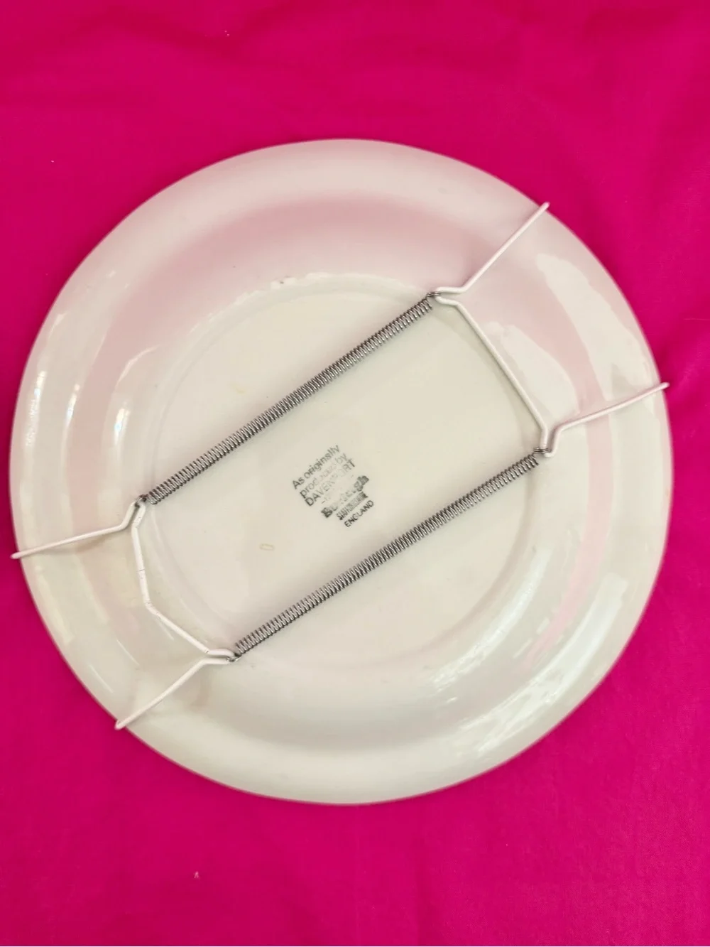 White Embossed Leaf Ceramic Serving Bowl - Home Dining